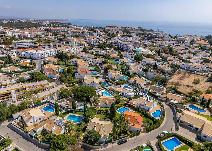 别墅 Amendoeira By